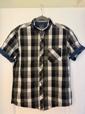 Men's Casual Short-Sleeve Olive & Black Check Button-Down Shirt